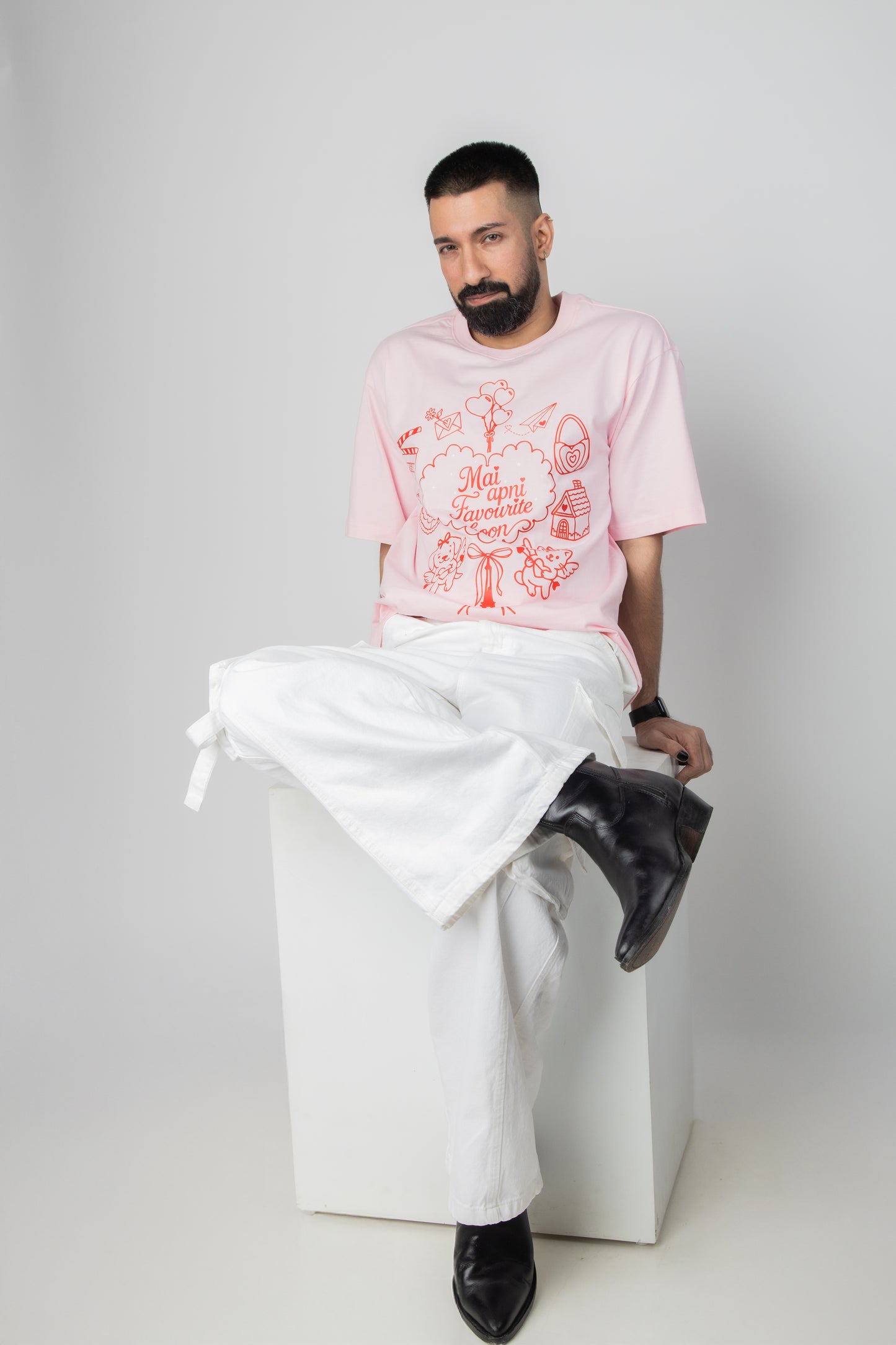 Mai Apni Favourite Hoon Oversized T-shirt